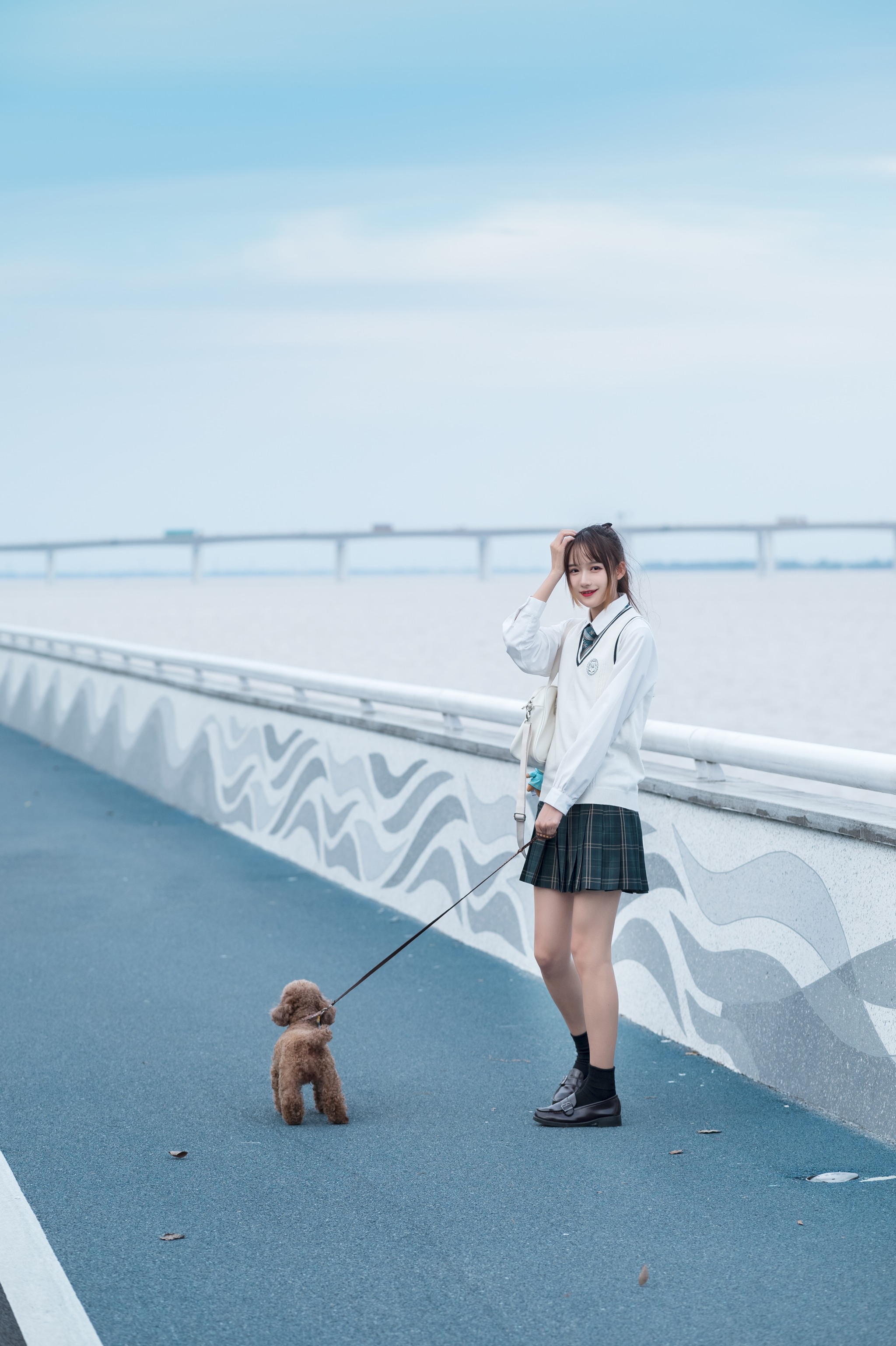 图片[1]-兔子Zzz不吃胡萝卜 – NO.074 青草味的河堤[25P]-XikXak